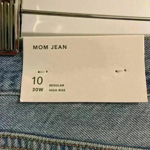 American Eagle Ripped Mom High Rise Jean - Picture 8 of 11